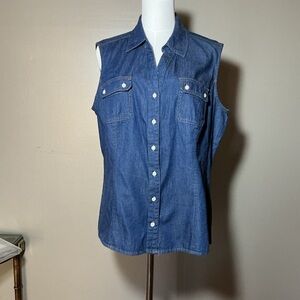 Lee riders Sleeveless Denim Button-Down Top